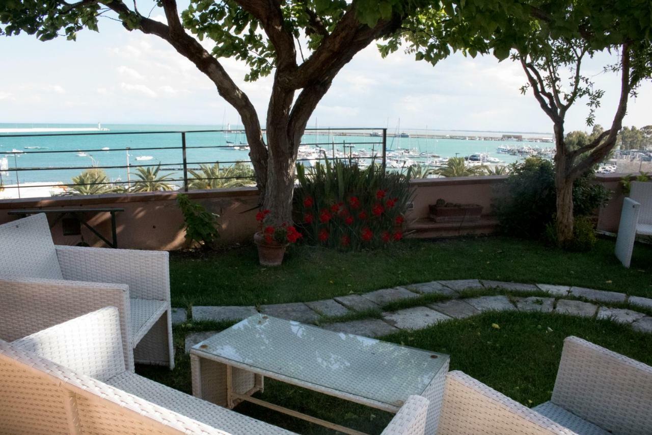 La Dolce Vista - B&B Di Charme Манфредонія Екстер'єр фото
